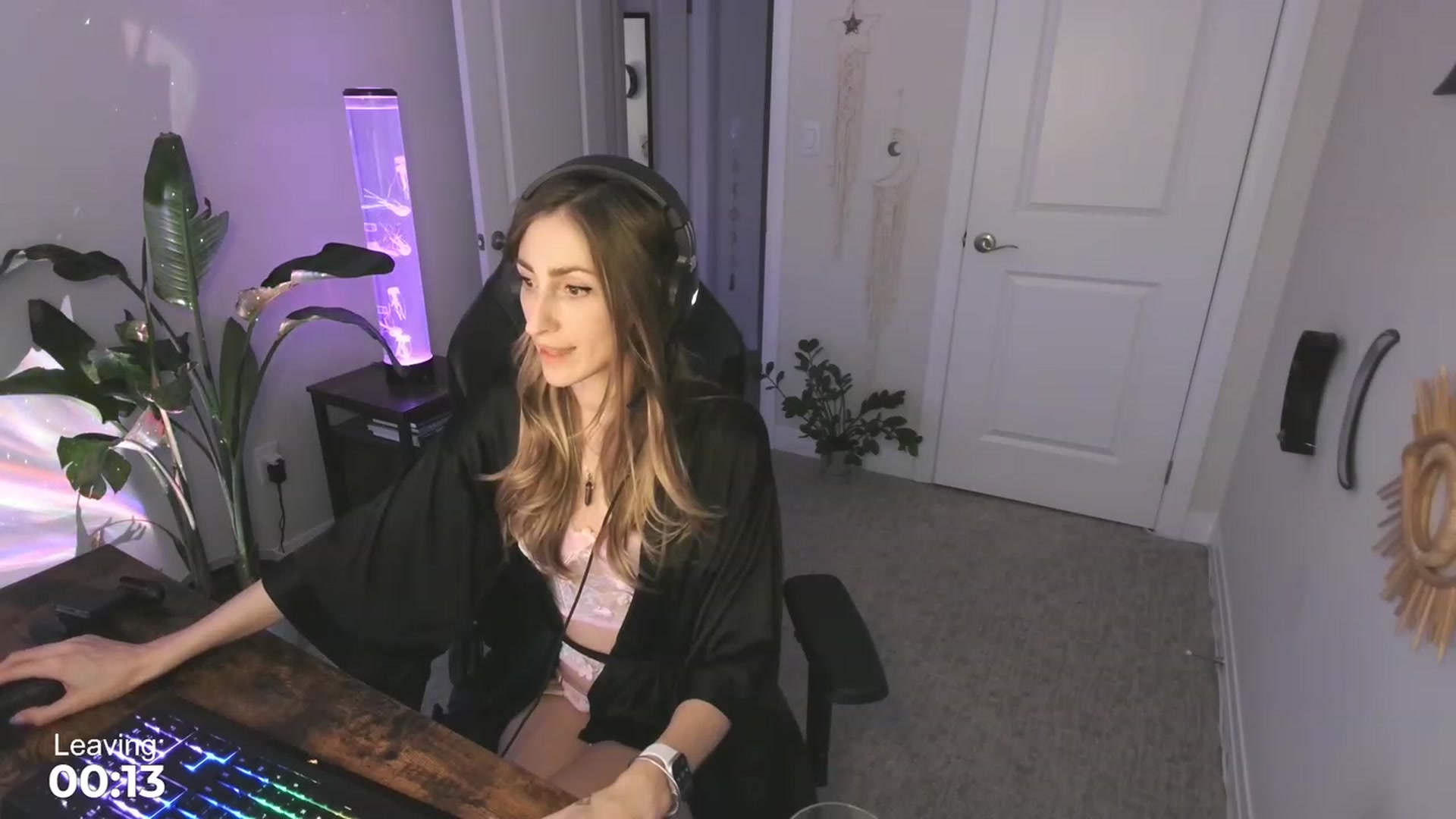 Gallery image thumbnail from HippyBabee's myfreecams stream on, 03/31/2023, 01:58 image 20 of 20