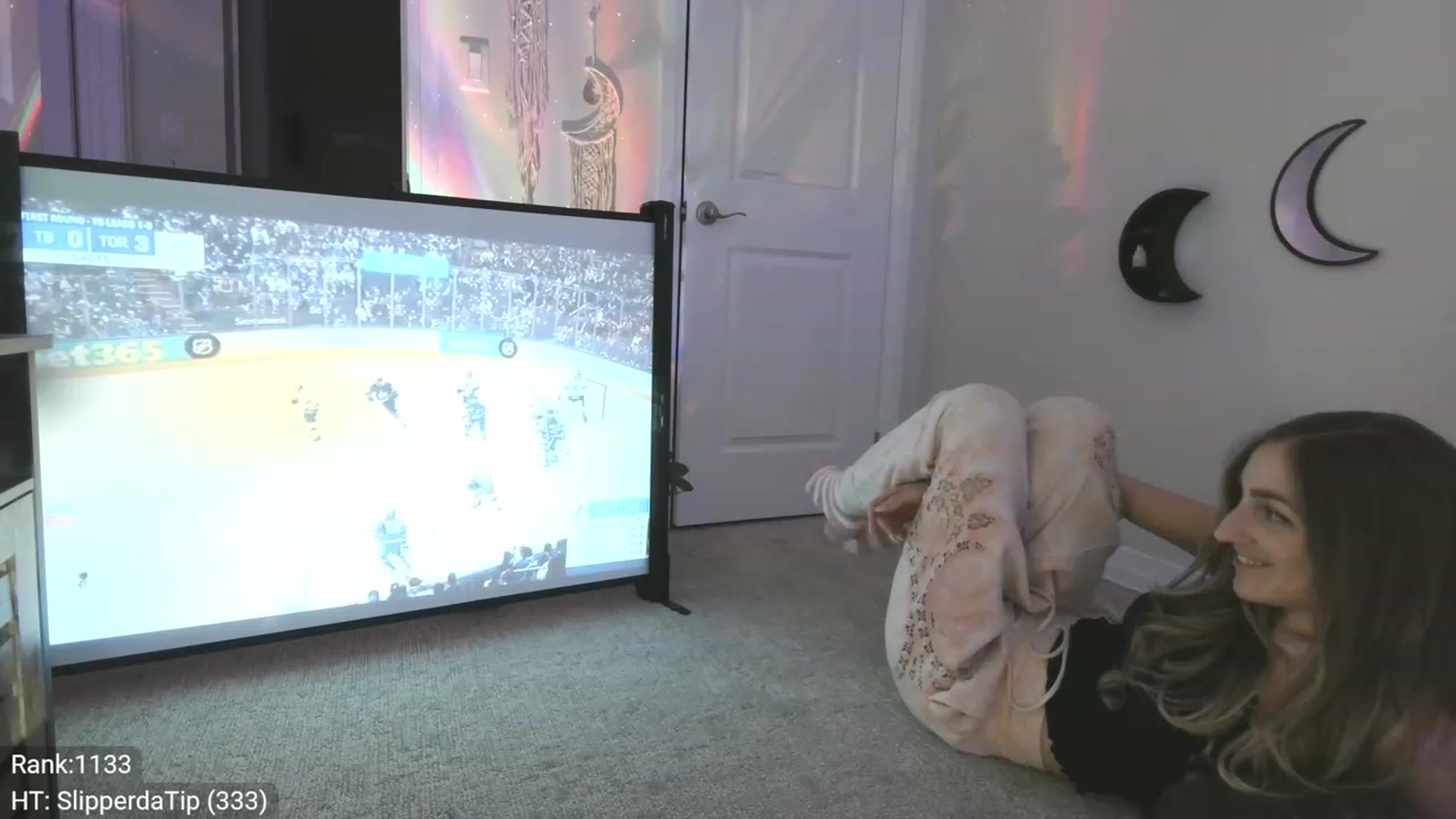 Gallery image thumbnail from HippyBabee's myfreecams stream on, 04/21/2023, 24:55 image 13 of 20