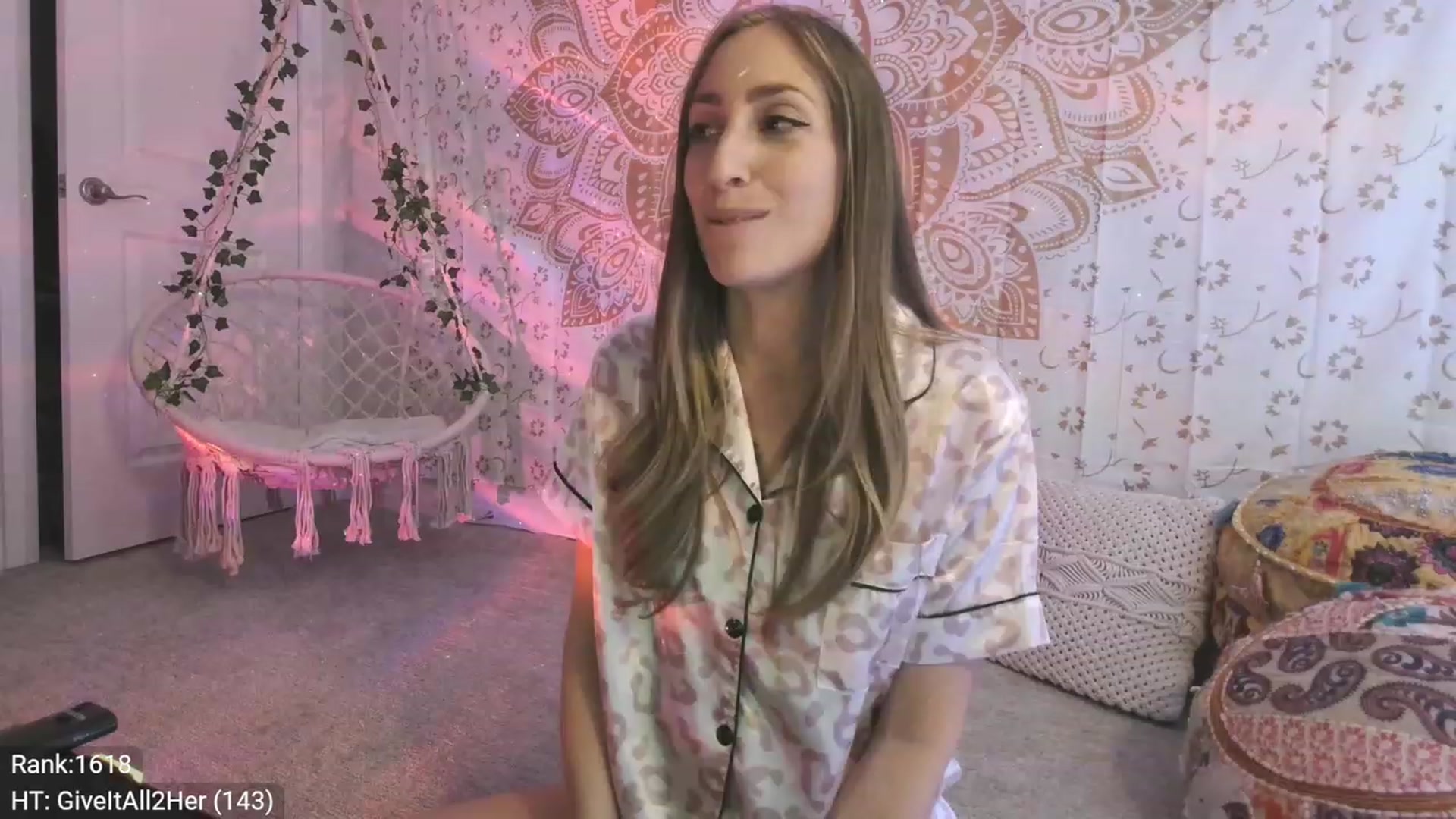 Gallery image thumbnail from HippyBabee's myfreecams stream on, 05/16/2023, 24:48 image 9 of 20