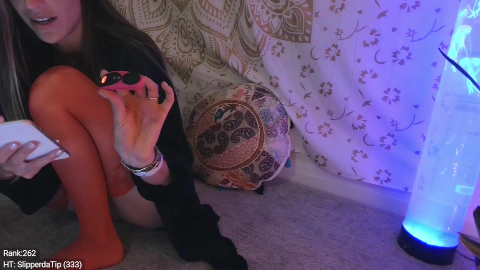 Gallery image thumbnail from HippyBabee's myfreecams stream on, 08/04/2023, 01:42 image 14 of 20
