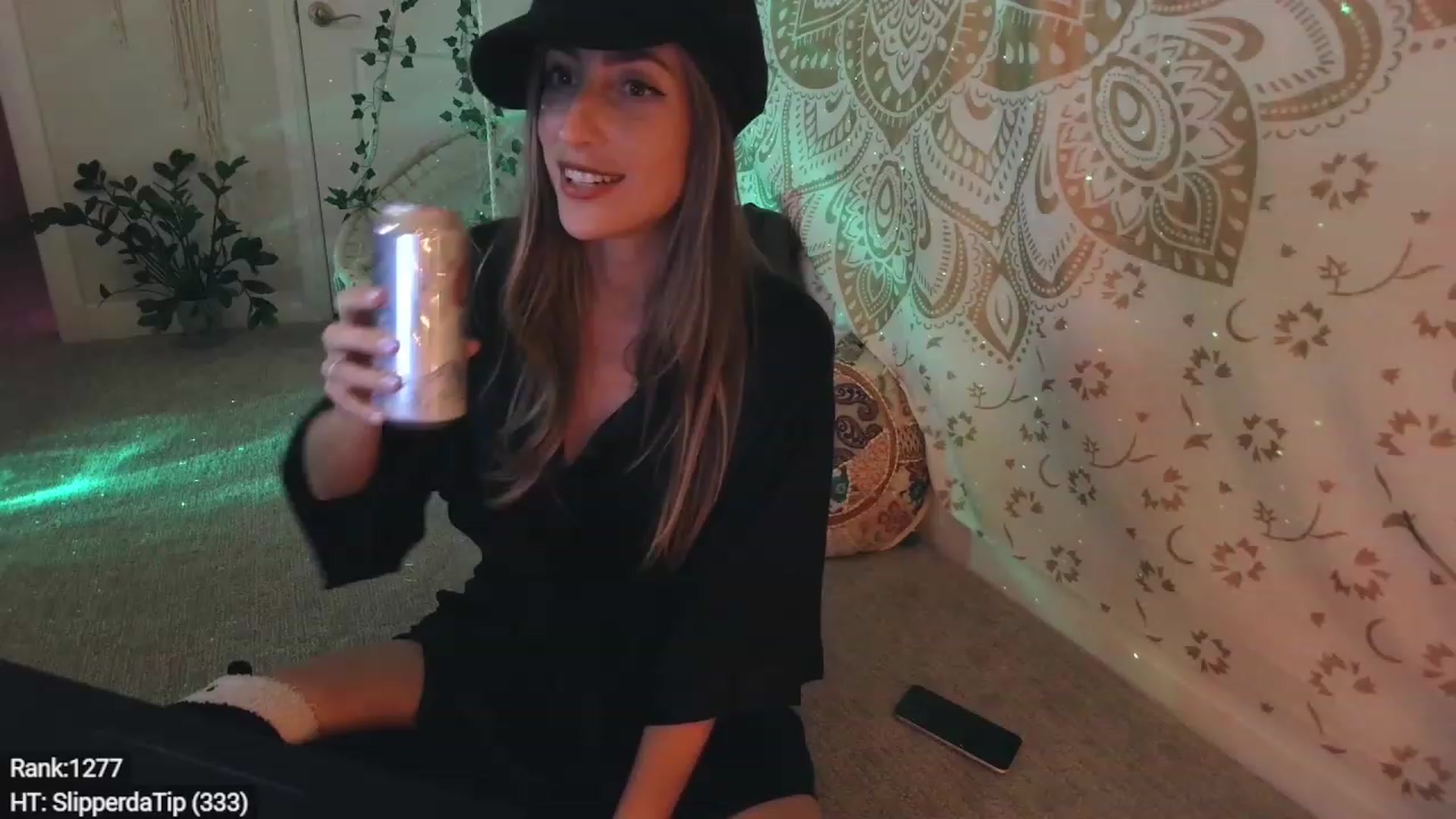 Gallery image thumbnail from HippyBabee's myfreecams stream on, 08/14/2023, 02:29 image 14 of 20