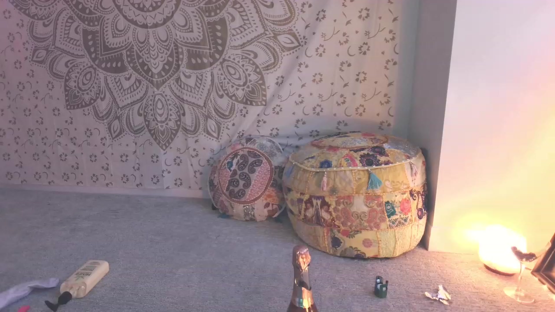 Gallery image thumbnail from HippyBabee's myfreecams stream on, 08/18/2023, 23:39 image 14 of 20