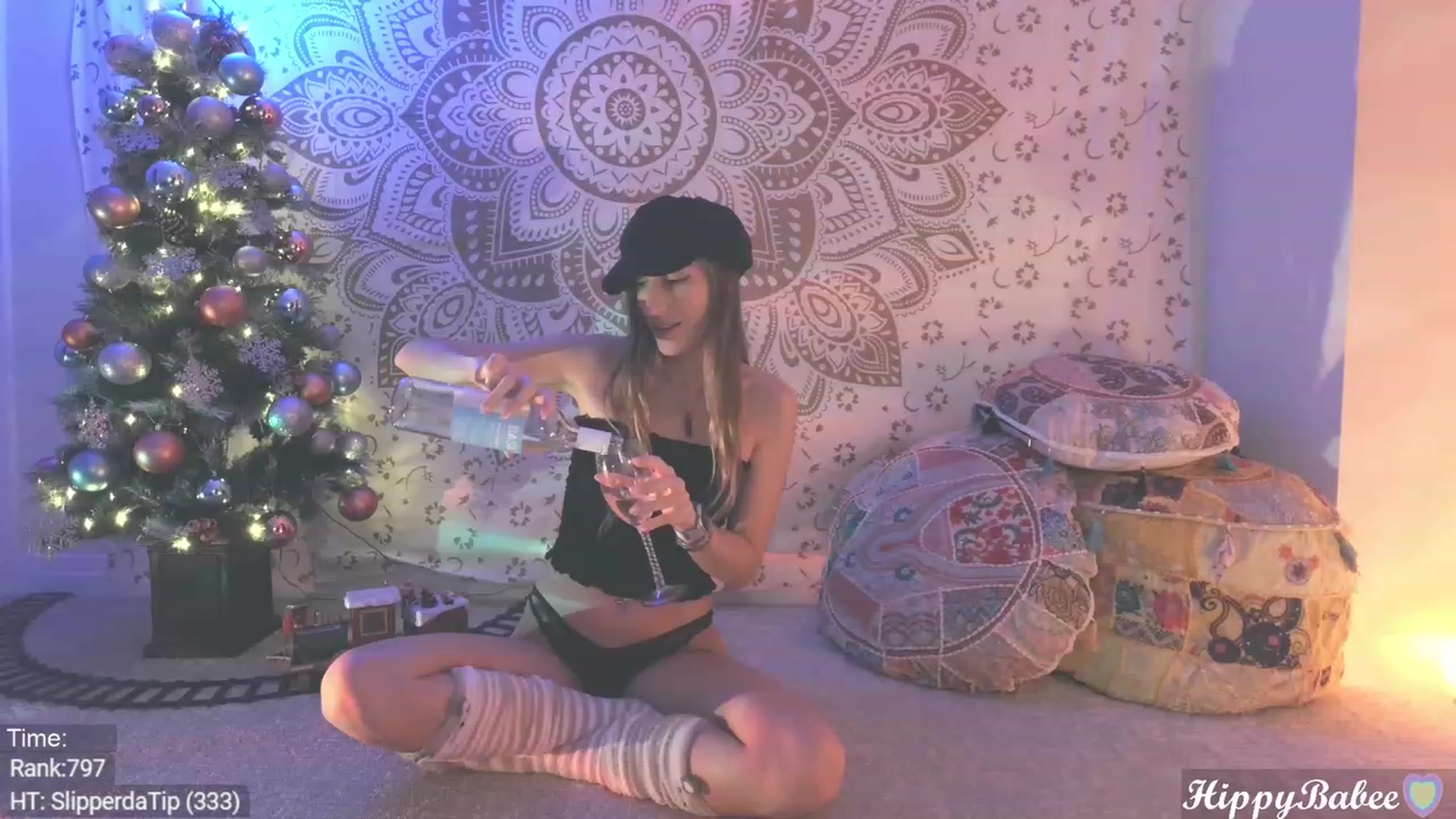 Gallery image thumbnail from HippyBabee's myfreecams stream on, 11/22/2023, 01:22 image 12 of 20