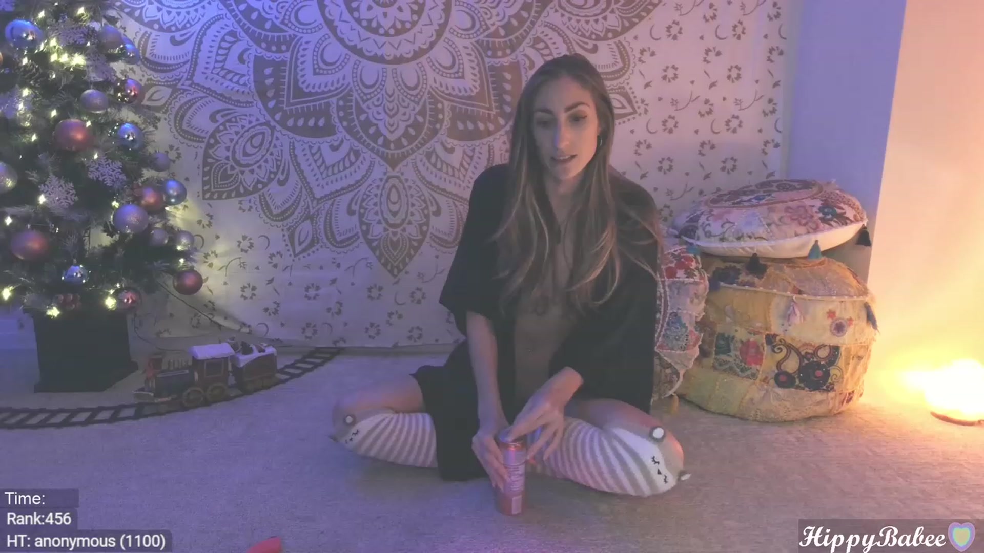 Gallery image thumbnail from HippyBabee's myfreecams stream on, 12/01/2023, 03:02 image 12 of 20