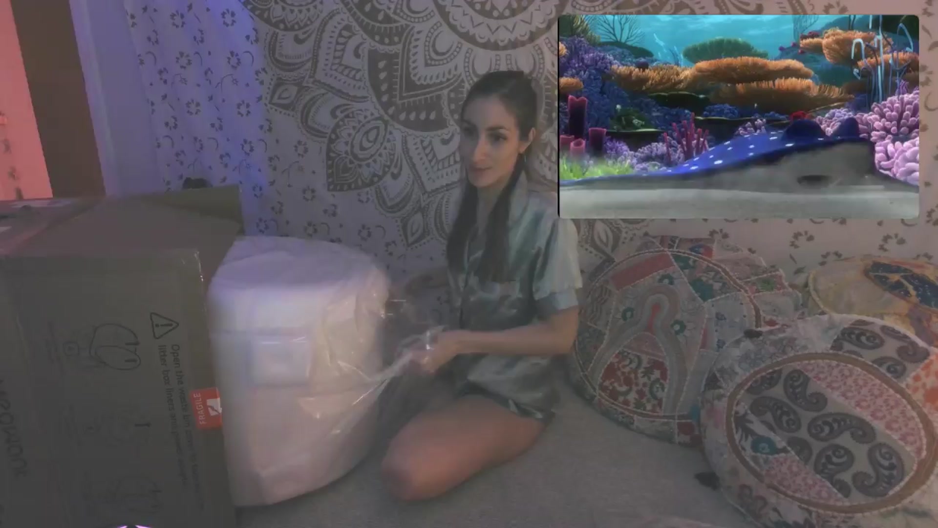 Gallery image thumbnail from HippyBabee's myfreecams stream on, 04/03/2024, 24:45 image 4 of 20