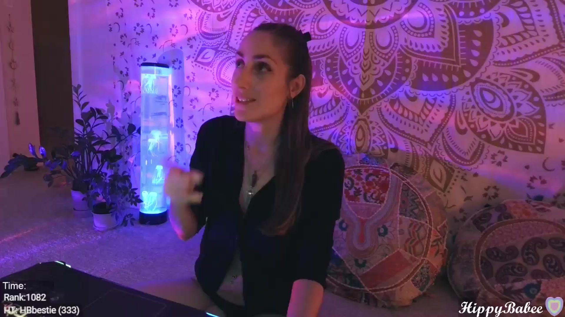 Gallery image thumbnail from HippyBabee's myfreecams stream on, 04/15/2024, 02:03 image 1 of 20