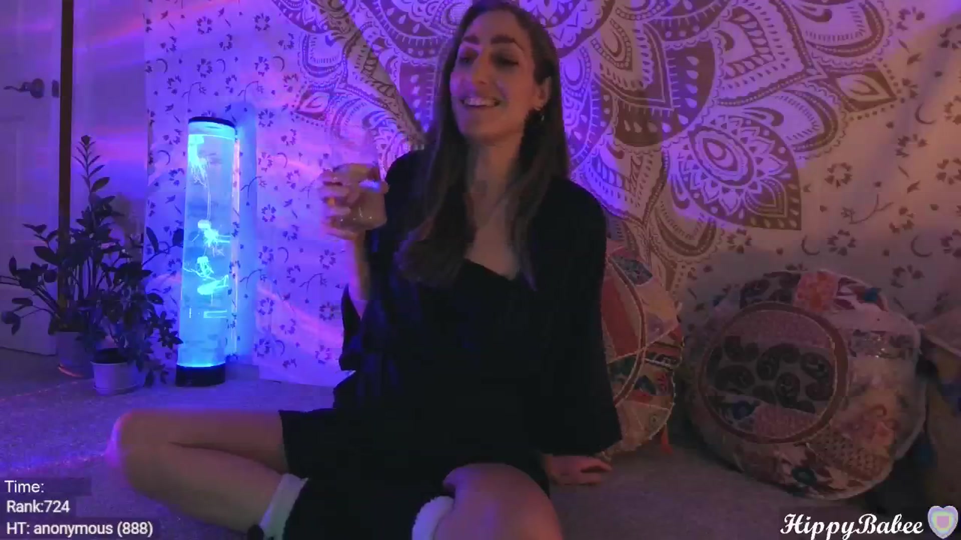 Gallery image thumbnail from HippyBabee's myfreecams stream on, 04/26/2024, 01:36 image 15 of 20