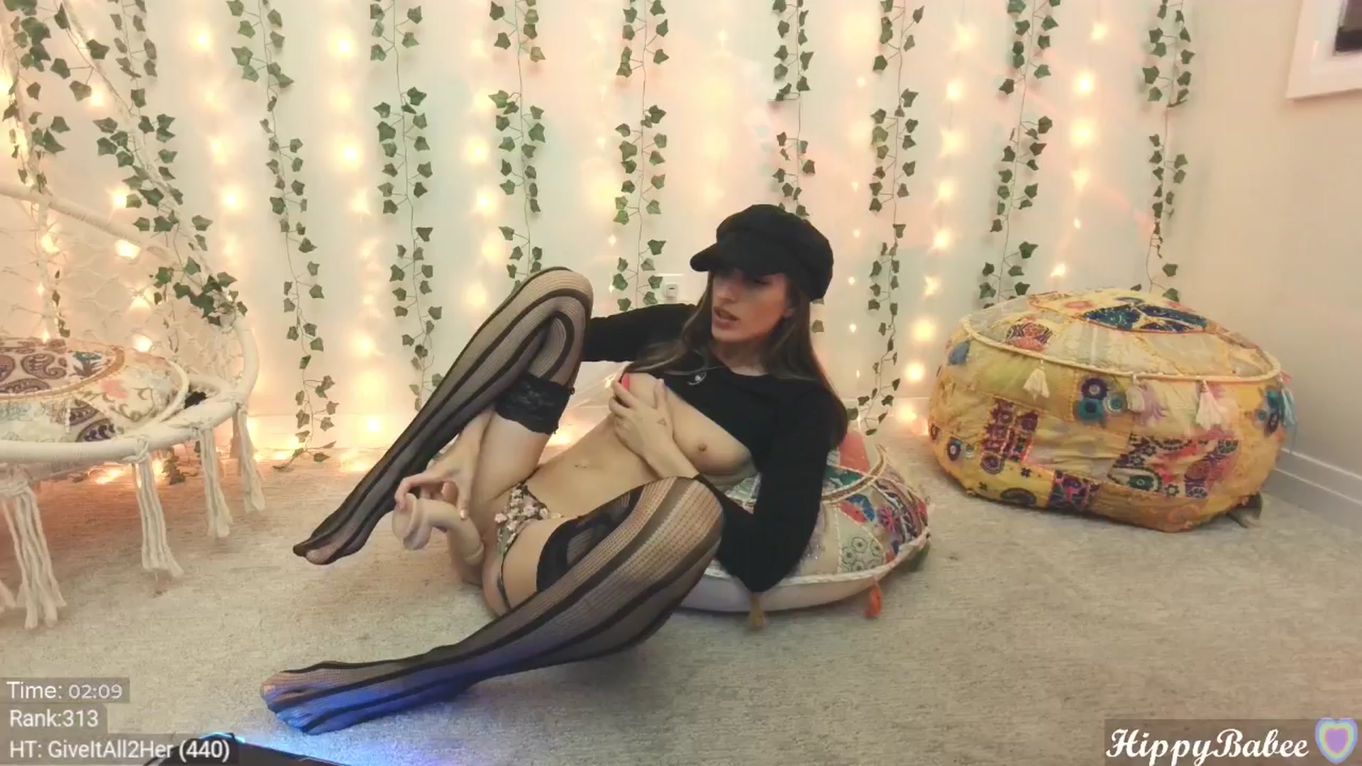 Gallery image thumbnail from HippyBabee's myfreecams stream on, 05/08/2024, 01:57 image 13 of 20