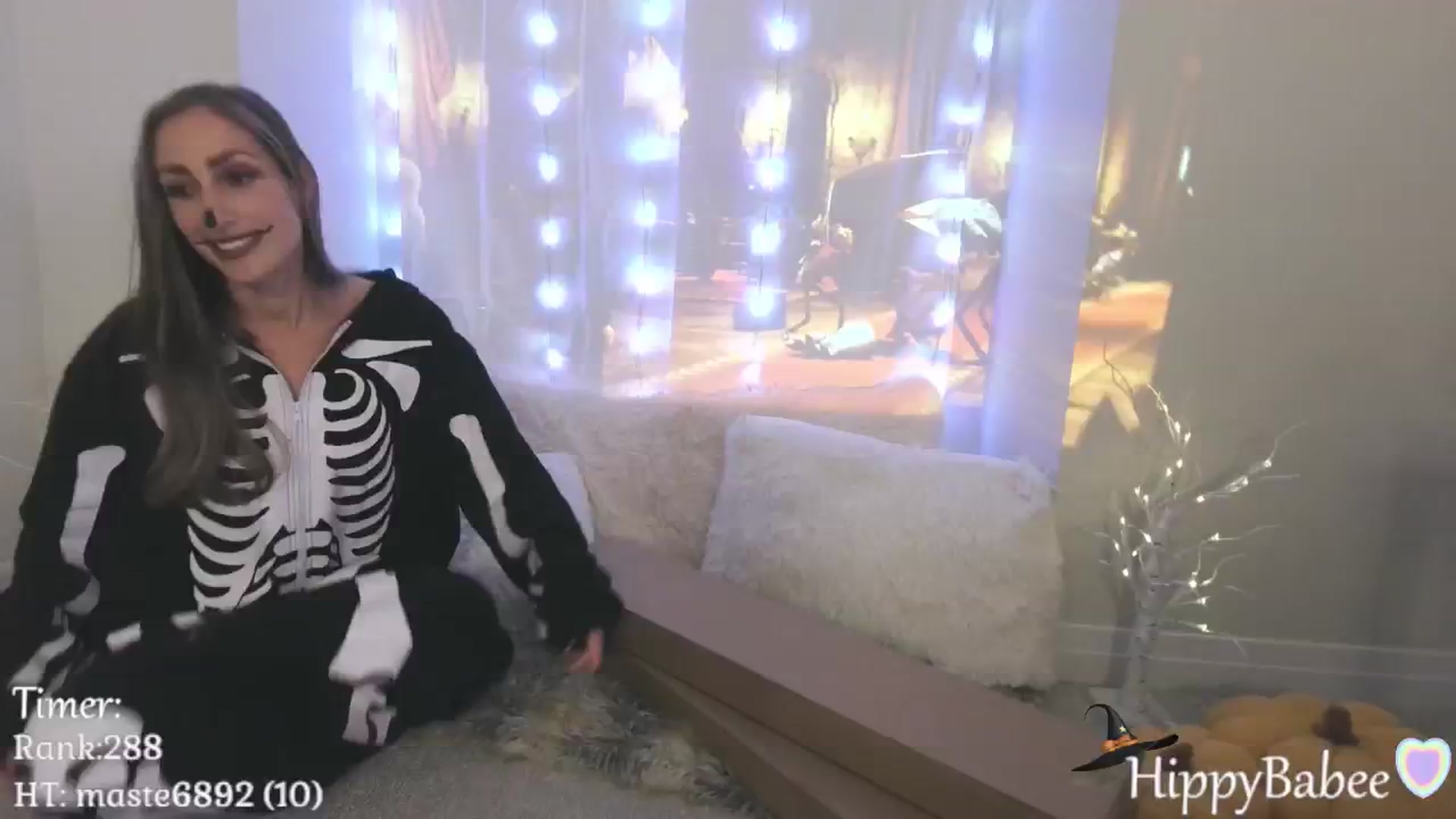 Gallery image thumbnail from HippyBabee's myfreecams stream on, 10/10/2024, 24:00 image 9 of 20