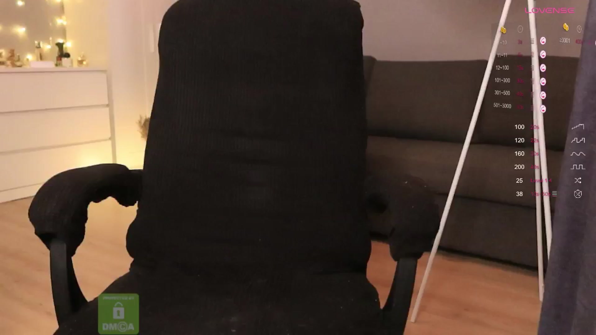 Gallery image thumbnail from Hit_Girl_'s myfreecams stream on, 11/11/2024, 21:17 image 12 of 20