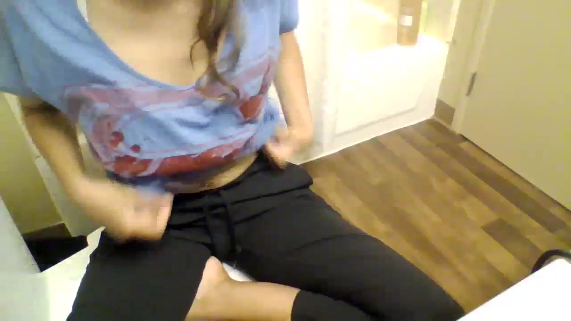 Gallery image thumbnail from HitsandTits's myfreecams stream on, 08/10/2023, 09:35 image 17 of 20
