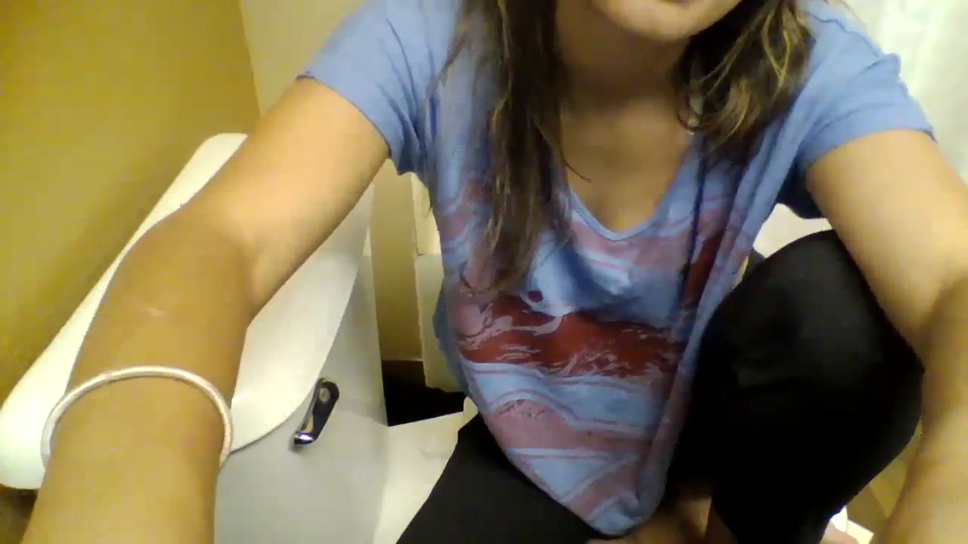 Gallery image thumbnail from HitsandTits's myfreecams stream on, 08/10/2023, 09:35 image 2 of 20