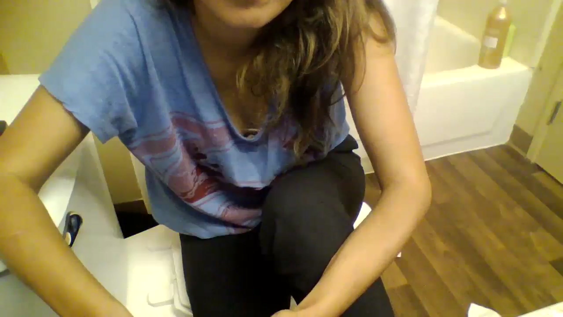 Gallery image thumbnail from HitsandTits's myfreecams stream on, 08/10/2023, 09:35 image 12 of 20