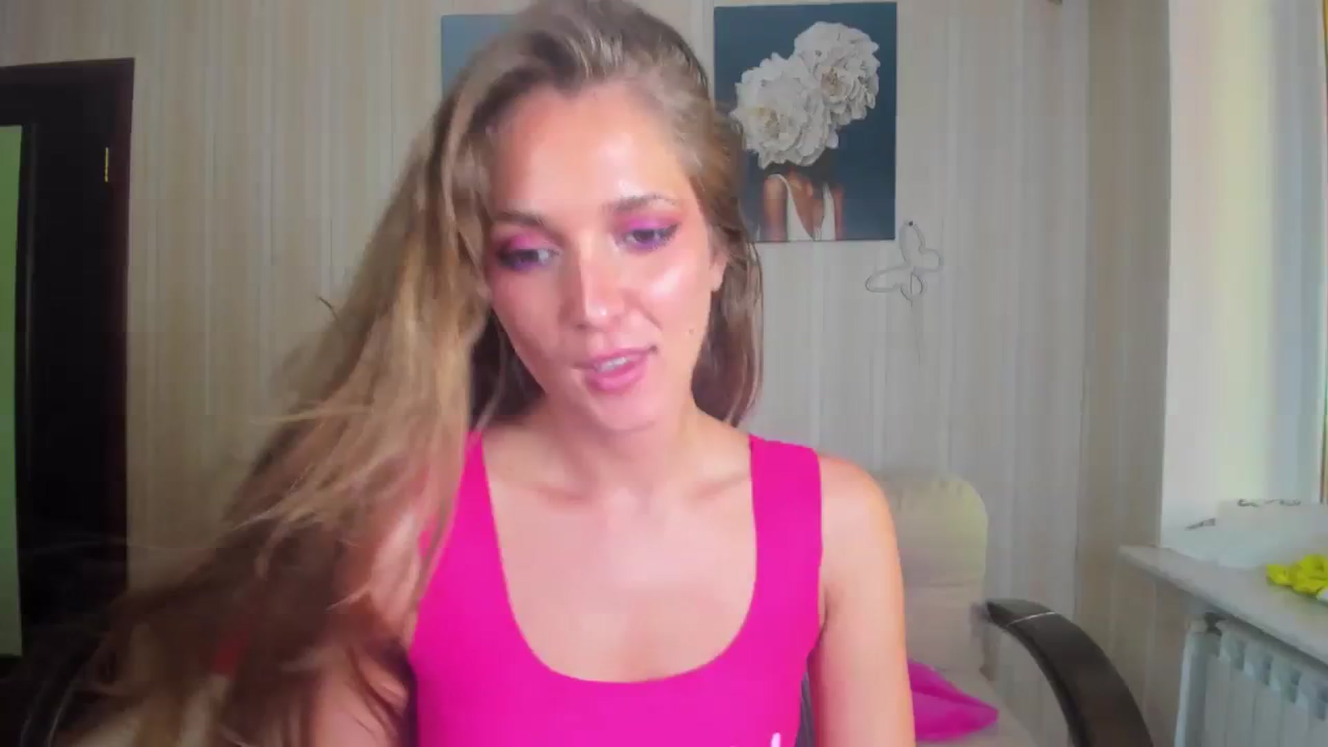Gallery image thumbnail from HloeSky's myfreecams stream on, 07/29/2023, 09:47 image 15 of 20