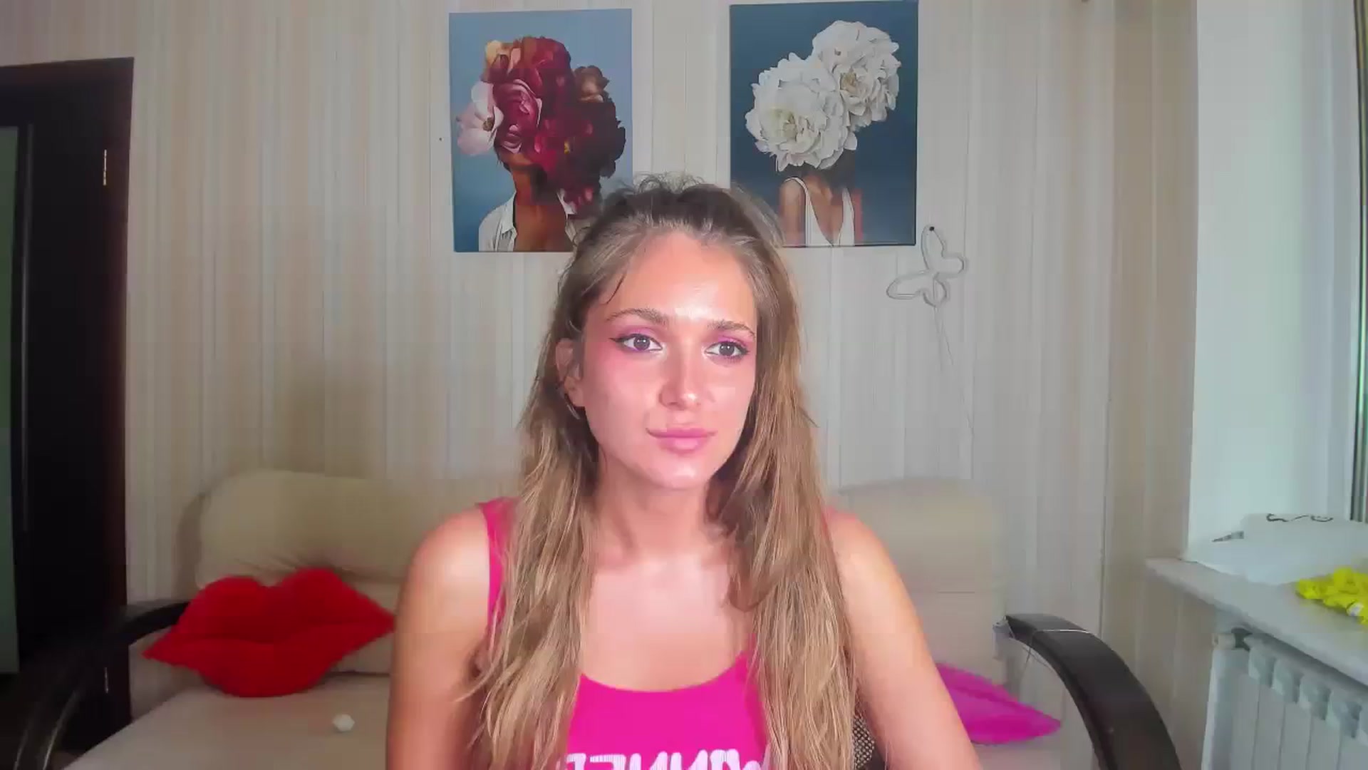 Gallery image thumbnail from HloeSky's myfreecams stream on, 07/29/2023, 11:43 image 12 of 20