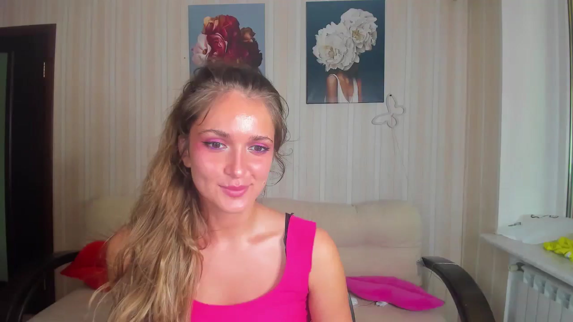 Gallery image thumbnail from HloeSky's myfreecams stream on, 07/29/2023, 11:43 image 2 of 20