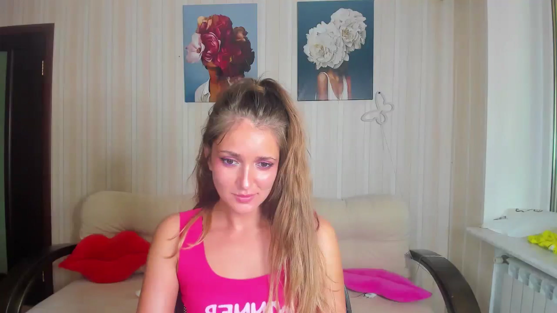 Gallery image thumbnail from HloeSky's myfreecams stream on, 07/29/2023, 11:43 image 6 of 20