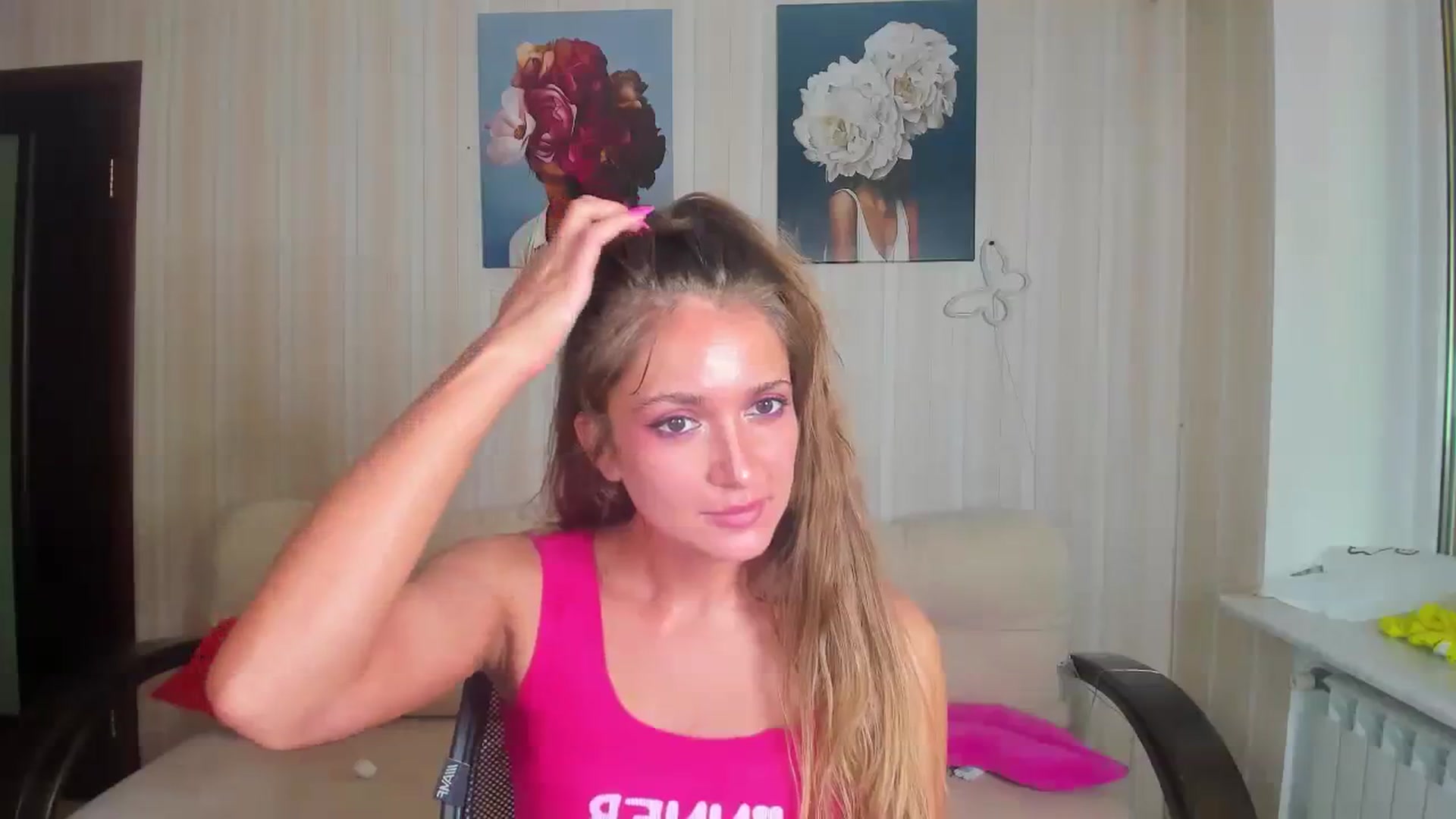 Gallery image thumbnail from HloeSky's myfreecams stream on, 07/29/2023, 11:43 image 8 of 20