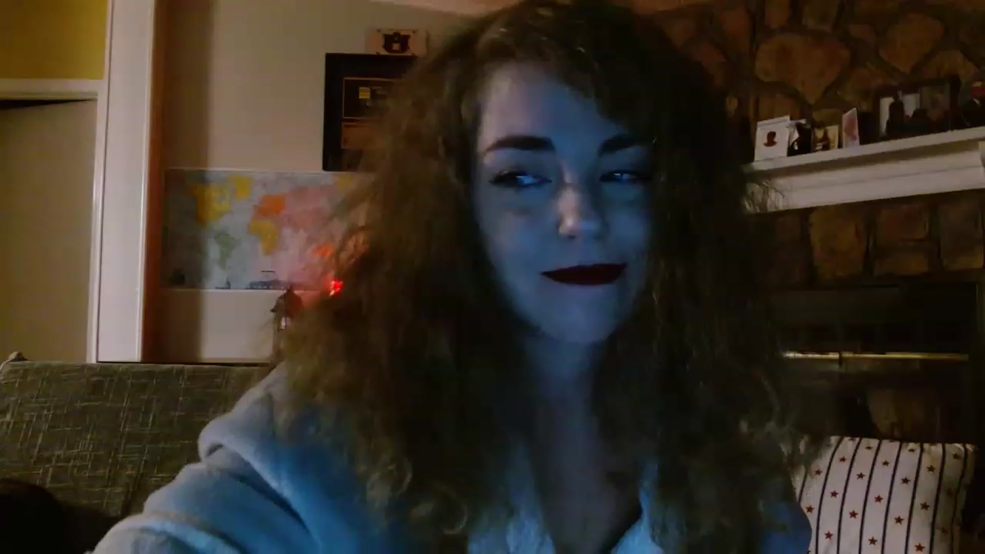 Gallery image thumbnail from HmschoolMamaT's myfreecams stream on, 11/16/2022, 08:24 image 15 of 20