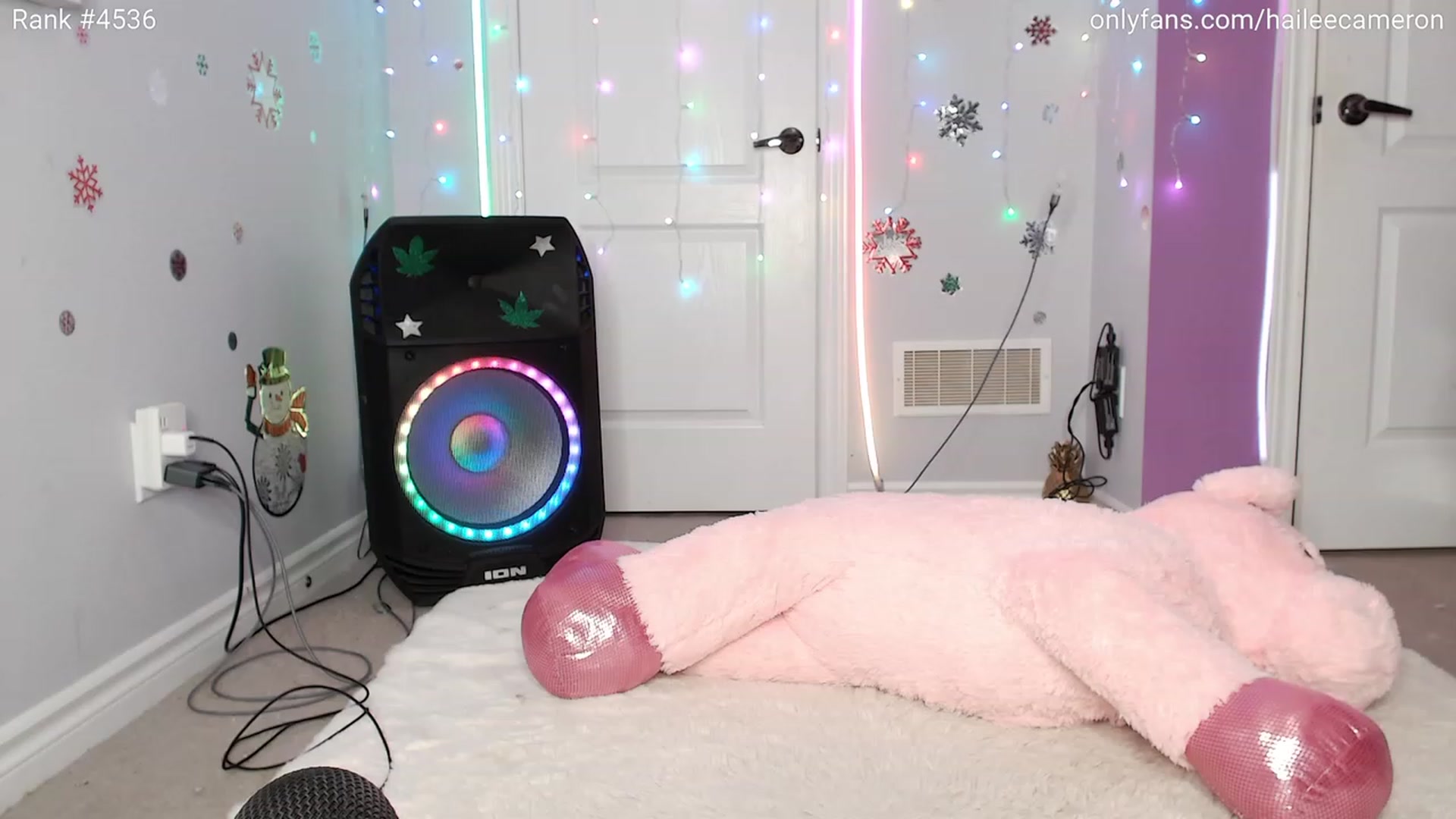 Gallery image thumbnail from HoHoHailee's myfreecams stream on, 12/03/2023, 04:09 image 12 of 20