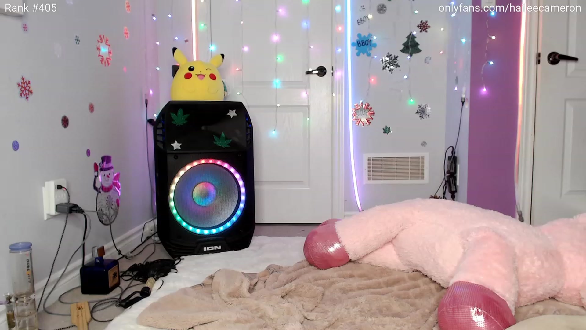 Gallery image thumbnail from HoHoHailee's myfreecams stream on, 12/14/2023, 07:20 image 13 of 20