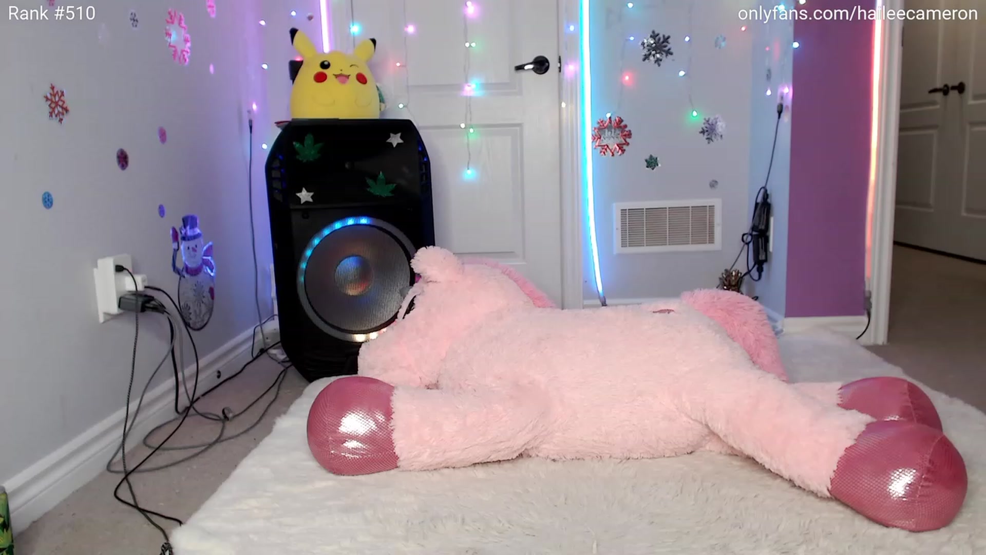 Gallery image thumbnail from HoHoHailee's myfreecams stream on, 12/21/2023, 08:41 image 19 of 20