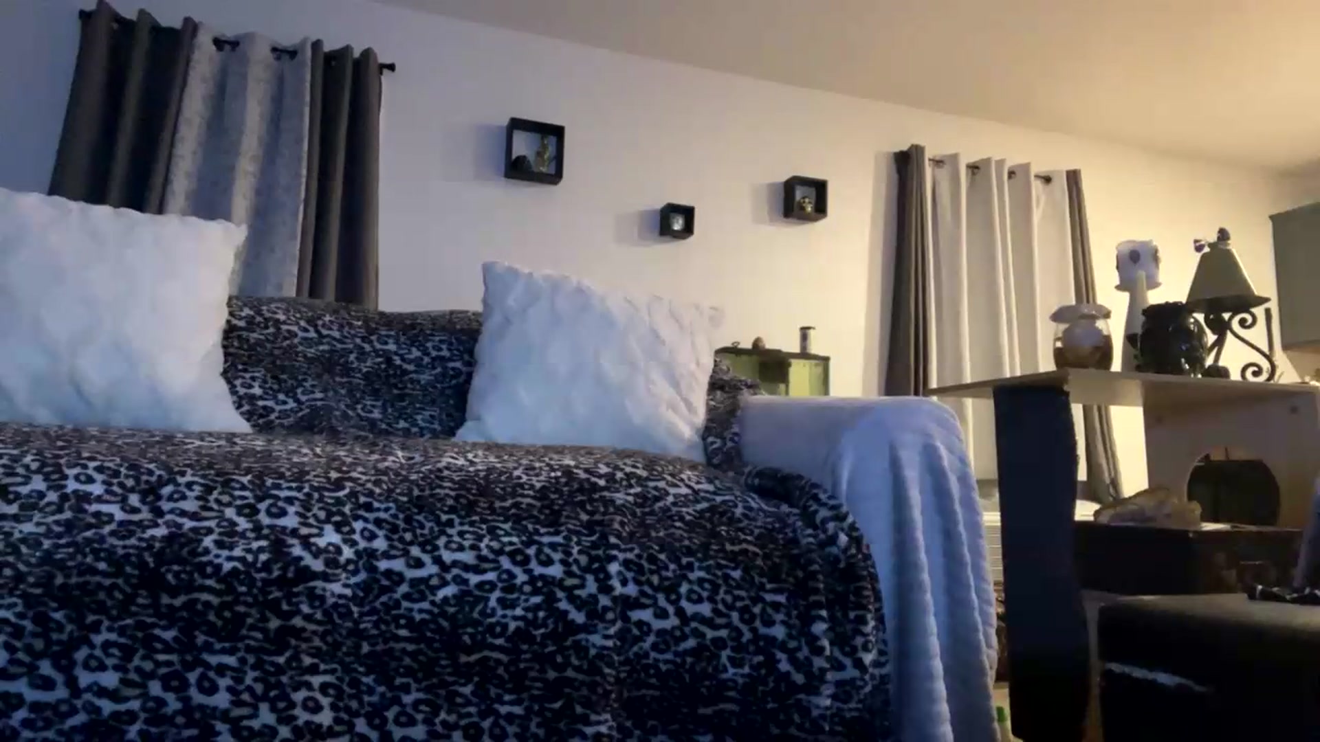 Gallery image thumbnail from HollyDelights's myfreecams stream on, 05/21/2026, 03:29 image 7 of 20
