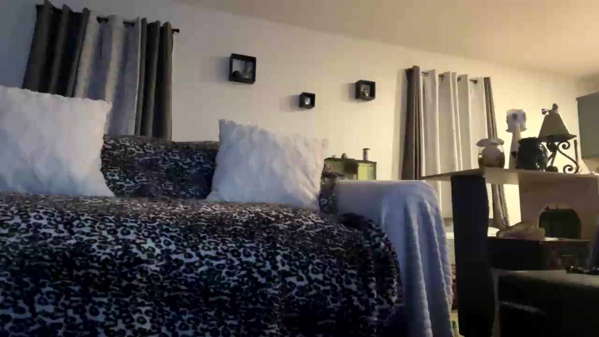 Gallery image thumbnail from HollyDelights's myfreecams stream on, 05/21/2026, 03:29 image 1 of 20