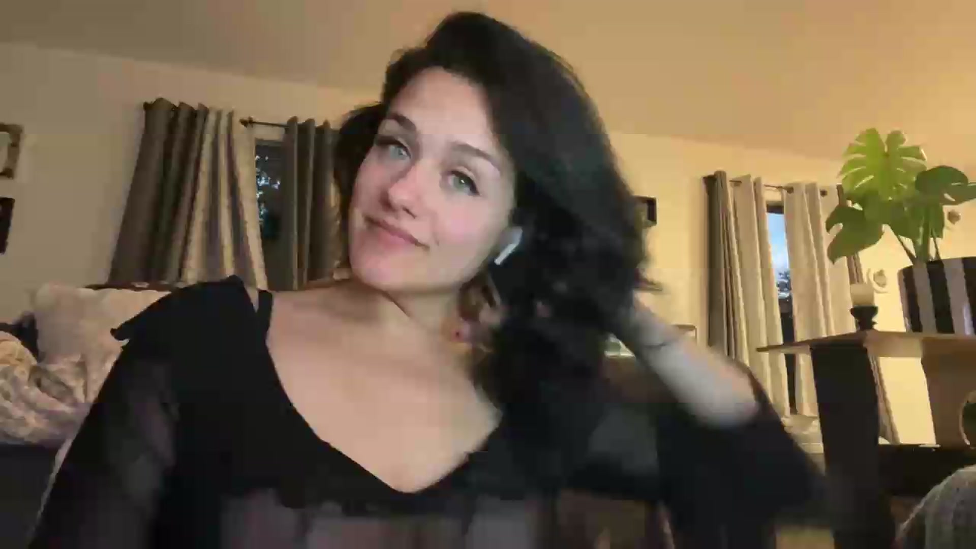 Gallery image thumbnail from HollyDelights's myfreecams stream on, 06/02/2026, 01:27 image 15 of 20