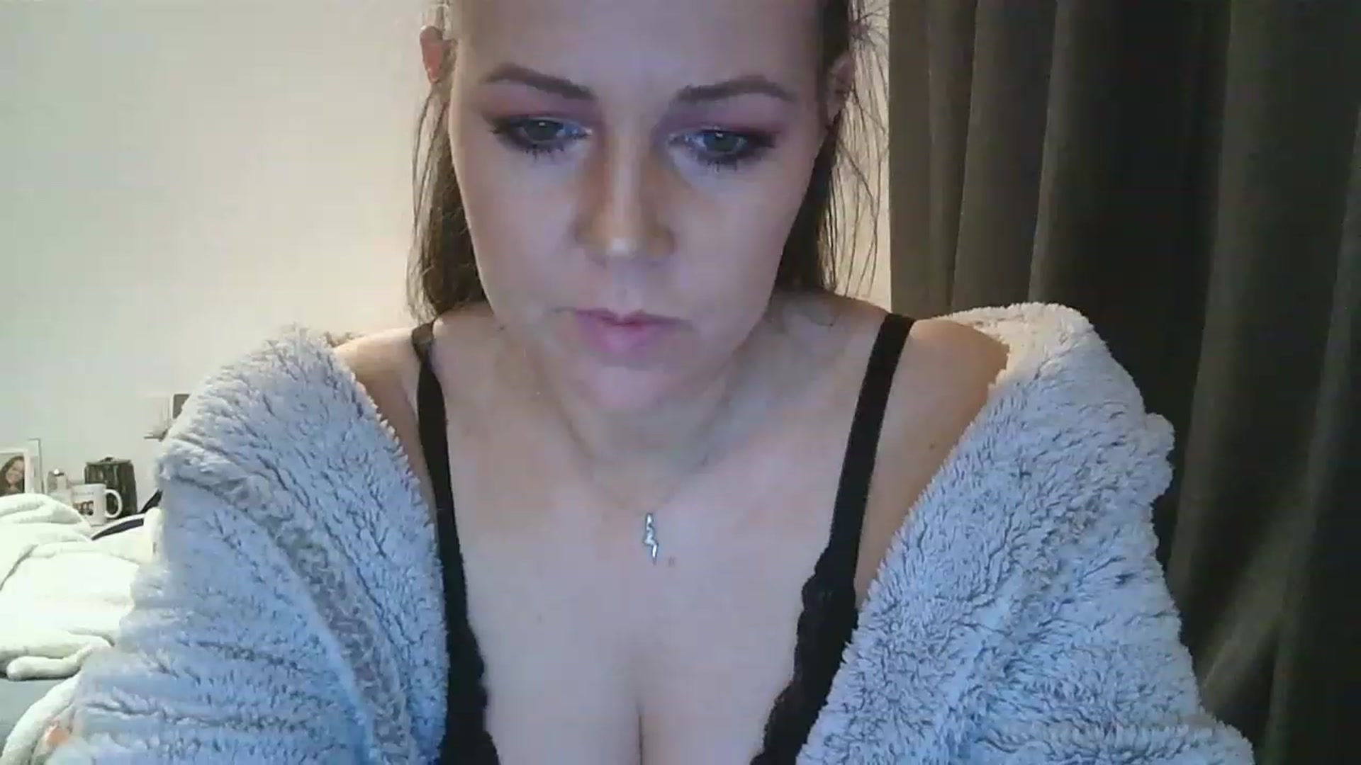 Gallery image thumbnail from HollyHH30's myfreecams stream on, 01/28/2023, 16:42 image 14 of 20
