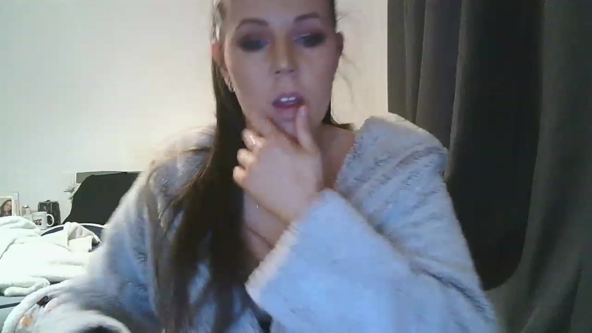 Gallery image thumbnail from HollyHH30's myfreecams stream on, 01/28/2023, 16:42 image 6 of 20