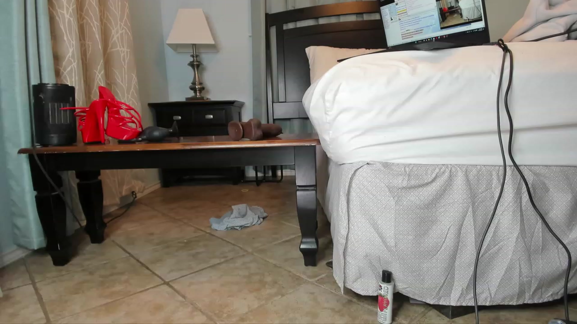 Gallery image thumbnail from HollyHanna's myfreecams stream on, 11/16/2022, 01:47 image 14 of 20
