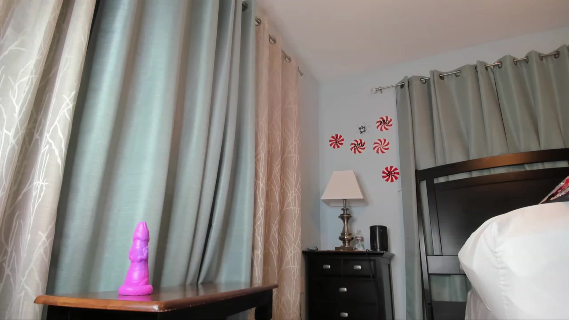 Gallery image thumbnail from HollyHanna's myfreecams stream on, 11/22/2022, 24:02 image 11 of 20