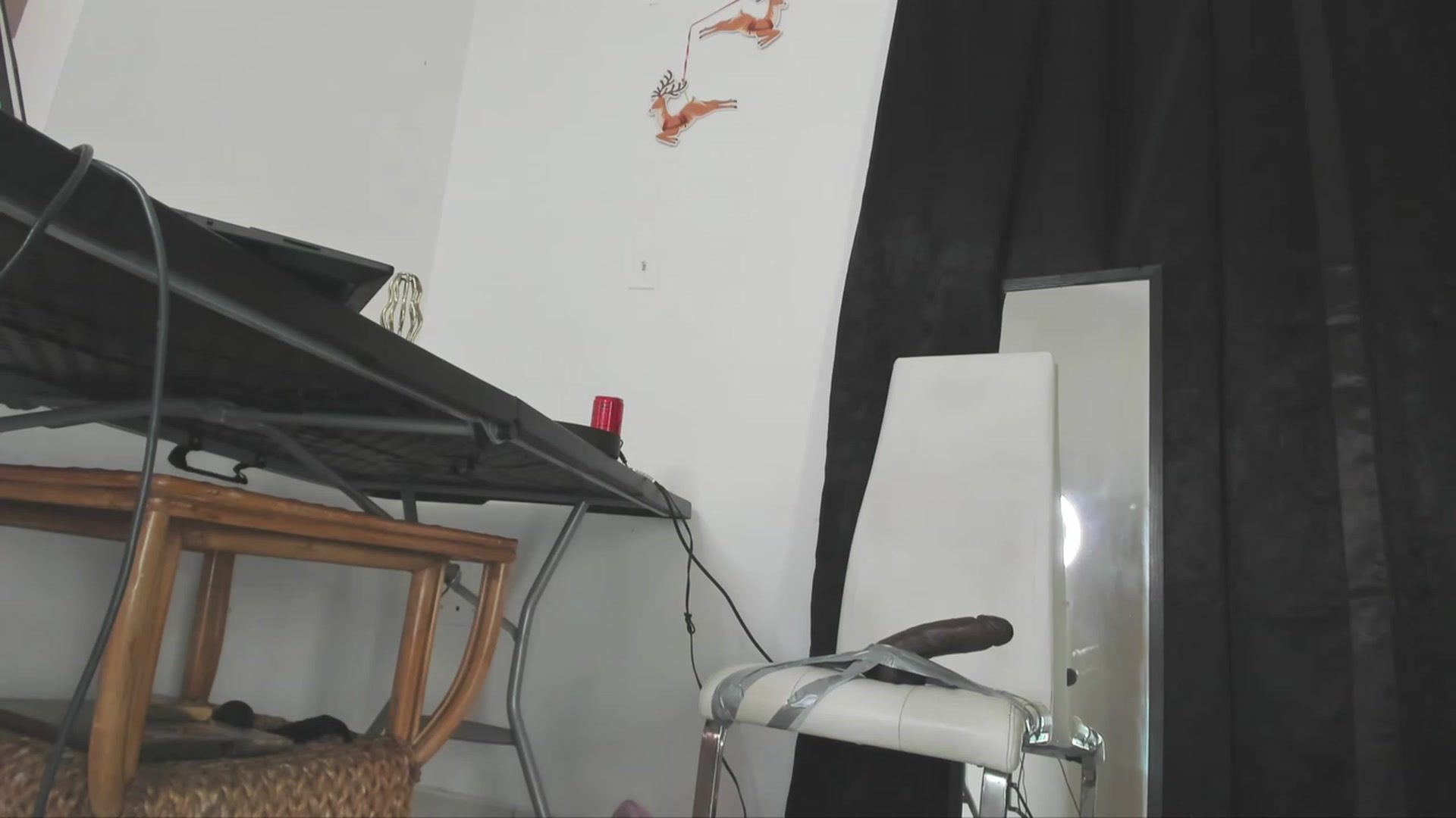 Gallery image thumbnail from HollyHanna's myfreecams stream on, 12/05/2022, 21:00 image 4 of 20