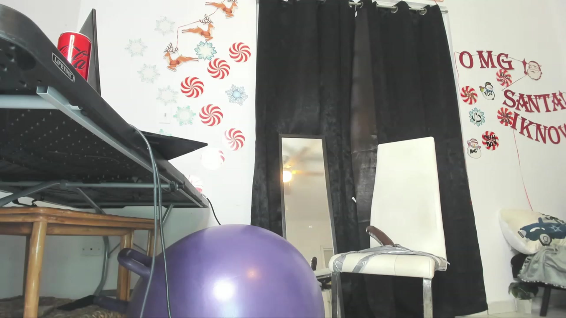 Gallery image thumbnail from HollyHanna's myfreecams stream on, 12/06/2022, 22:51 image 20 of 20