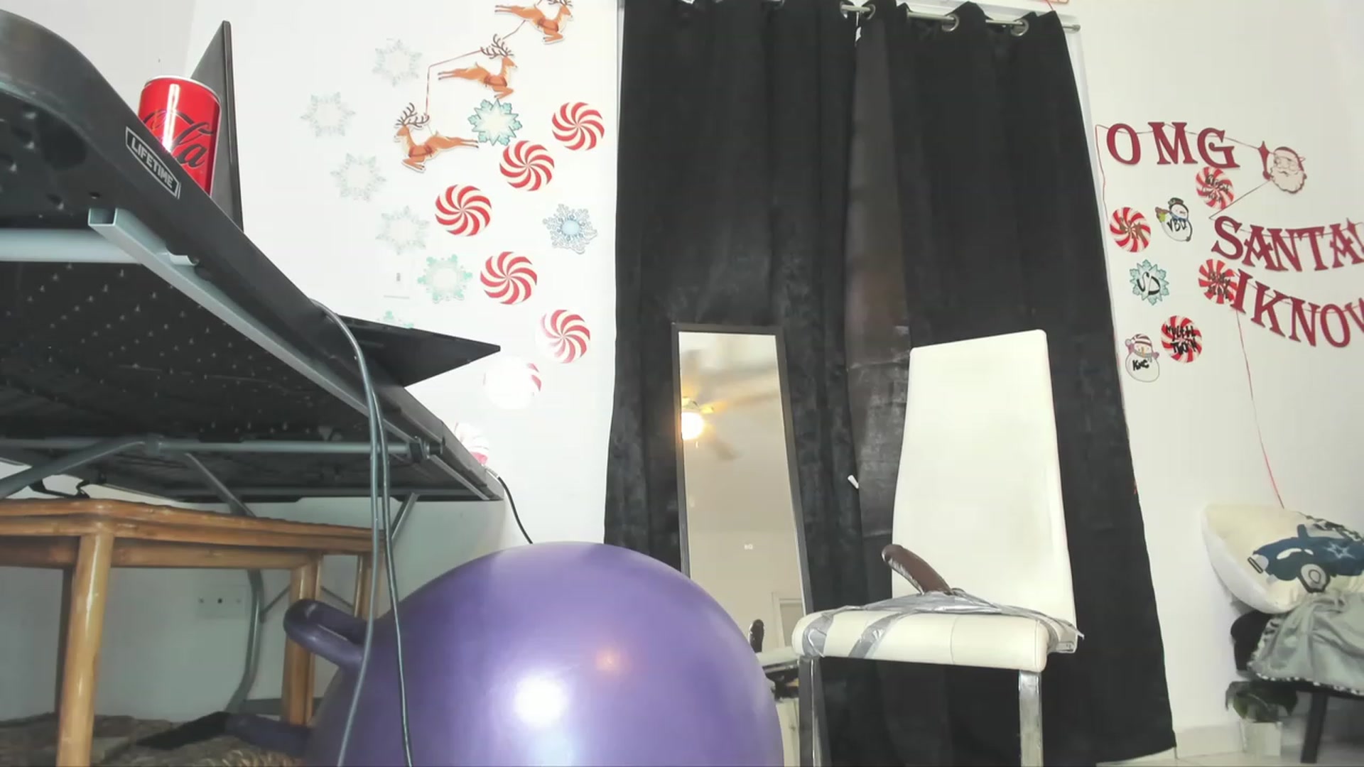 Gallery image thumbnail from HollyHanna's myfreecams stream on, 12/06/2022, 22:51 image 19 of 20