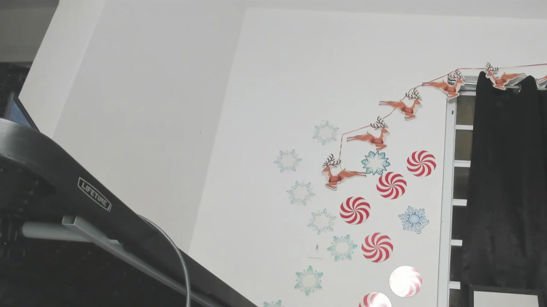 Gallery image thumbnail from HollyHanna's myfreecams stream on, 12/08/2022, 22:36 image 20 of 20