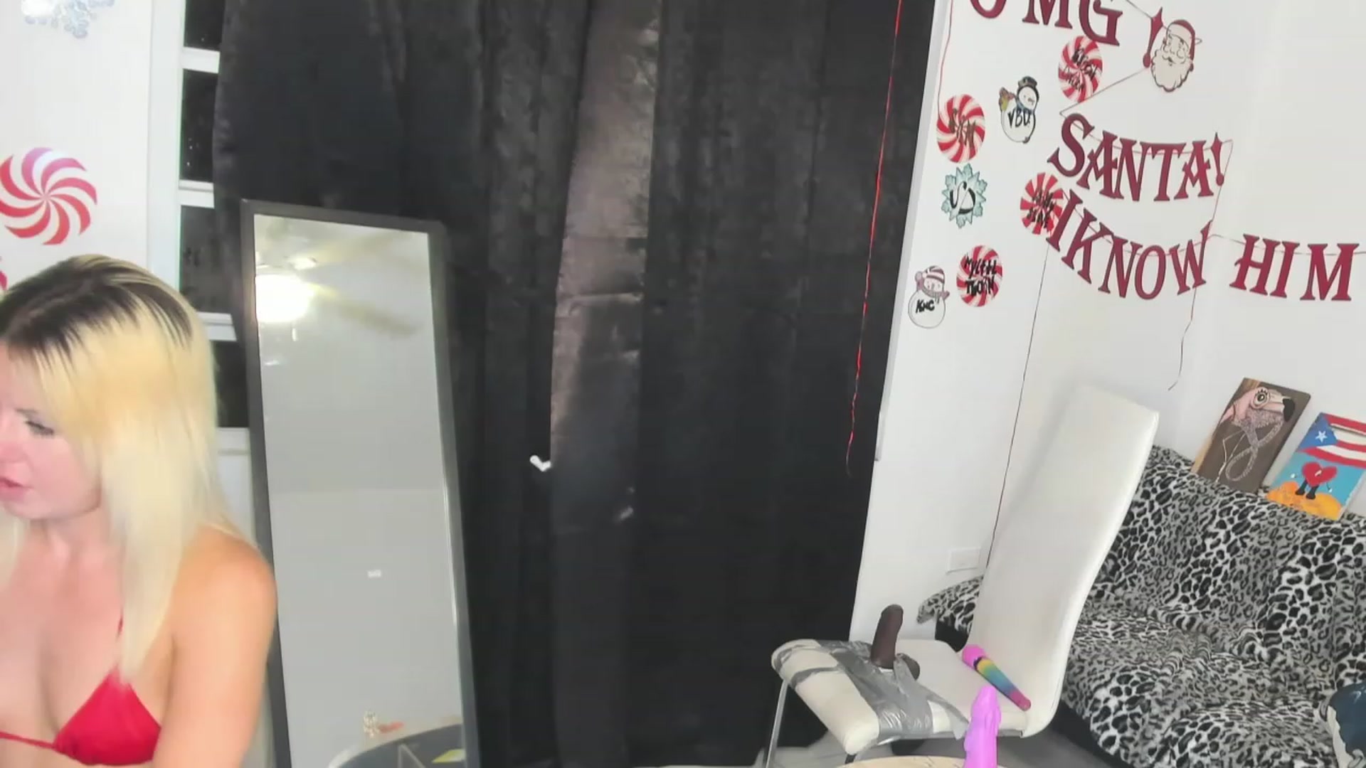 Gallery image thumbnail from HollyHanna's myfreecams stream on, 12/08/2022, 22:36 image 1 of 20