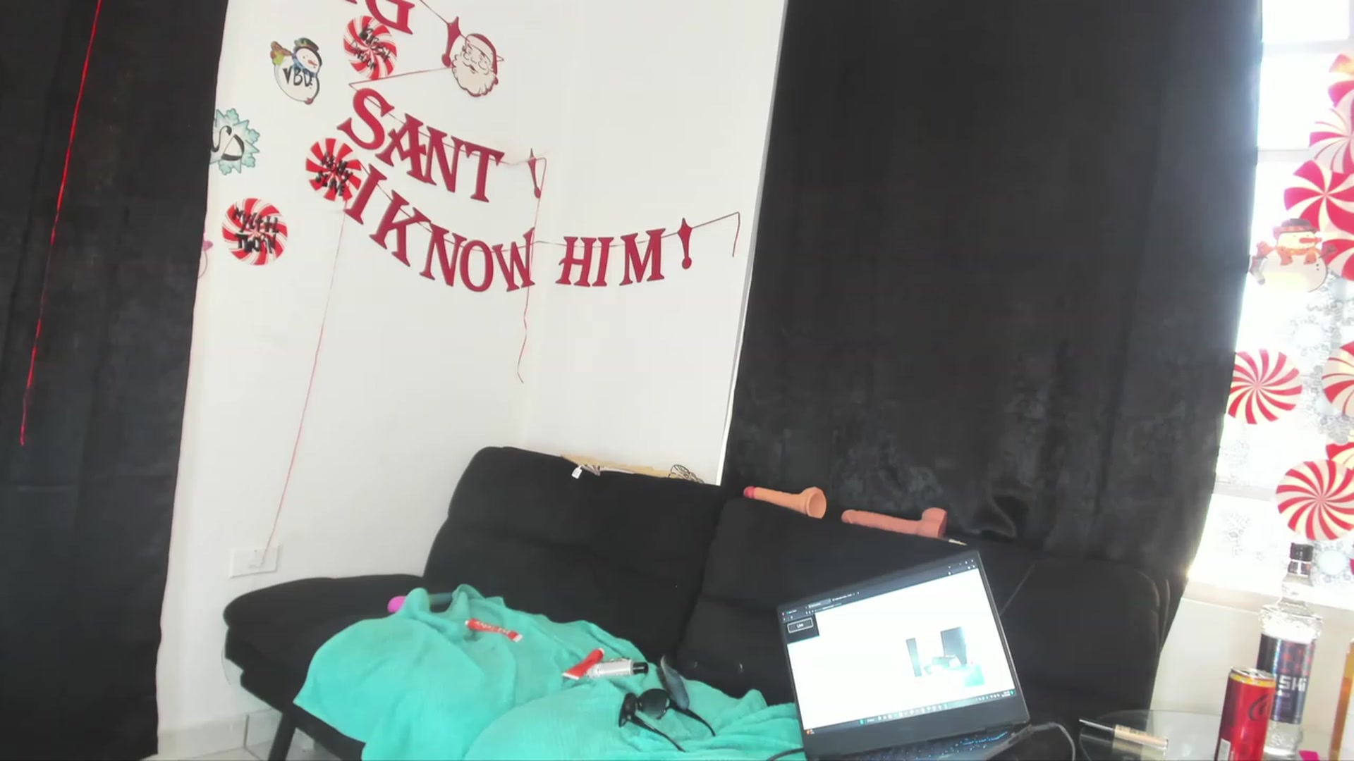 Gallery image thumbnail from HollyHanna's myfreecams stream on, 12/15/2022, 21:38 image 7 of 20