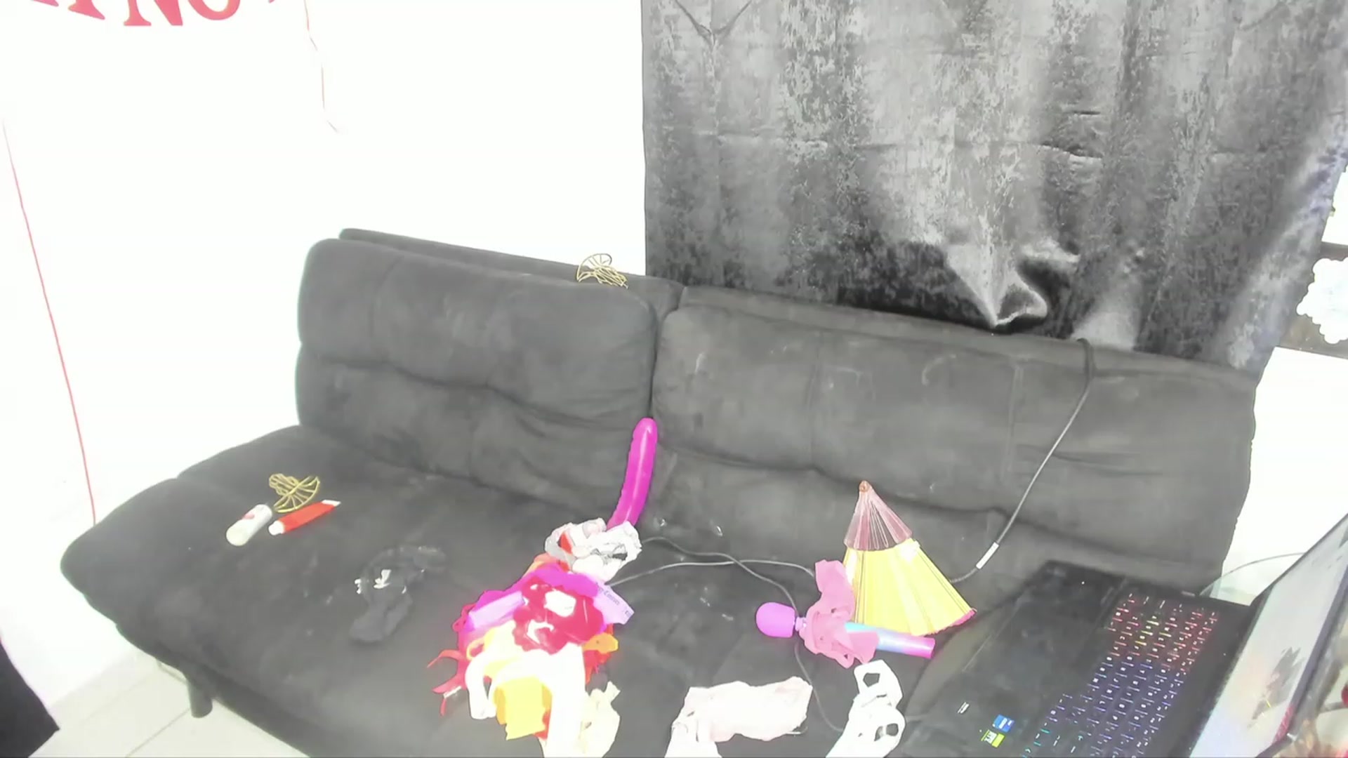 Gallery image thumbnail from HollyHanna's myfreecams stream on, 12/16/2022, 02:23 image 10 of 20