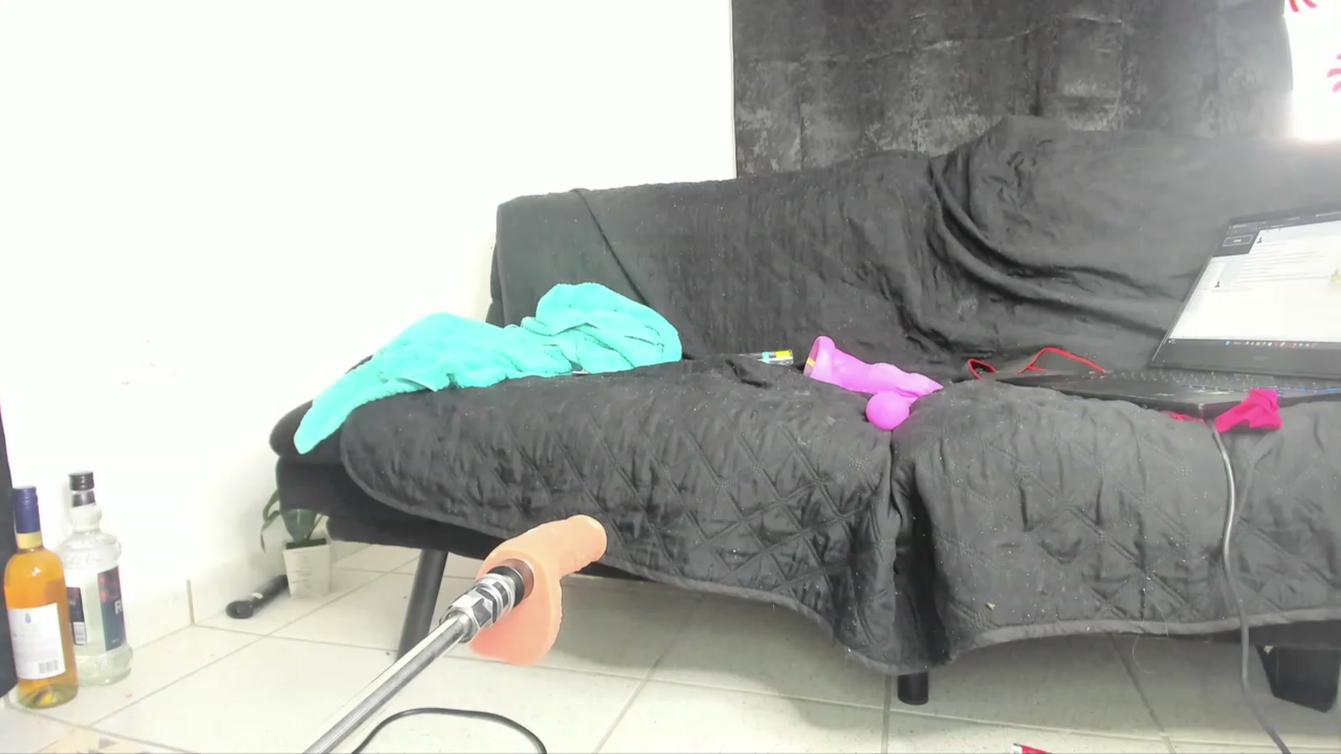 Gallery image thumbnail from HollyHanna's myfreecams stream on, 12/23/2022, 18:11 image 19 of 20