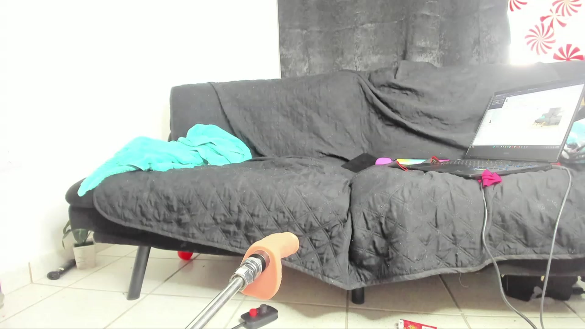 Gallery image thumbnail from HollyHanna's myfreecams stream on, 12/23/2022, 18:11 image 5 of 20