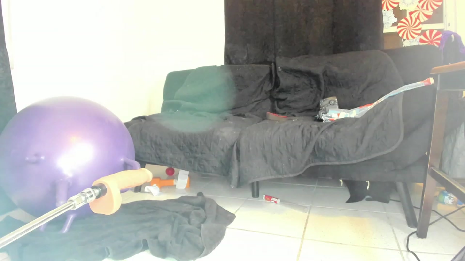 Gallery image thumbnail from HollyHanna's myfreecams stream on, 12/25/2022, 02:13 image 14 of 20
