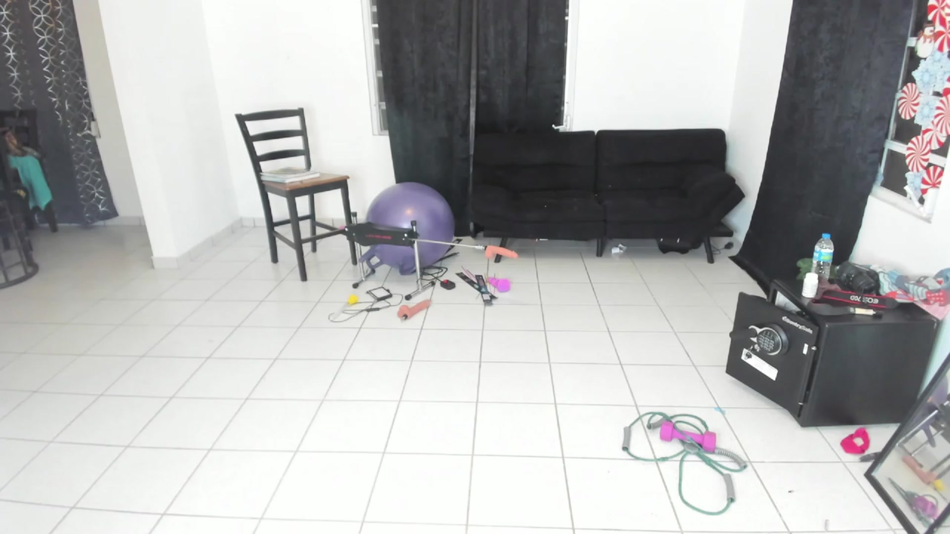Gallery image thumbnail from HollyHanna's myfreecams stream on, 12/27/2022, 24:37 image 12 of 20