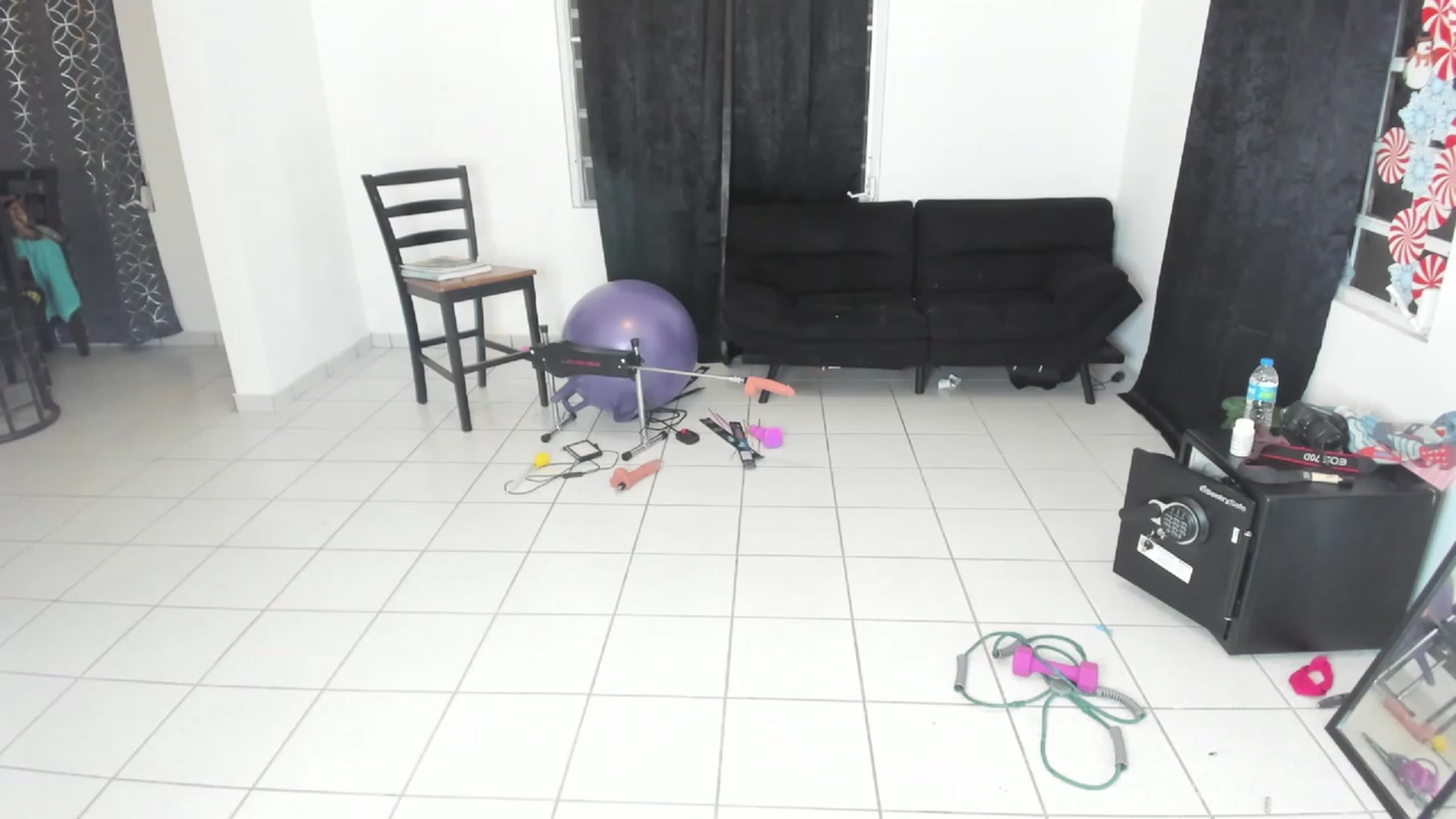 Gallery image thumbnail from HollyHanna's myfreecams stream on, 12/27/2022, 24:37 image 5 of 20