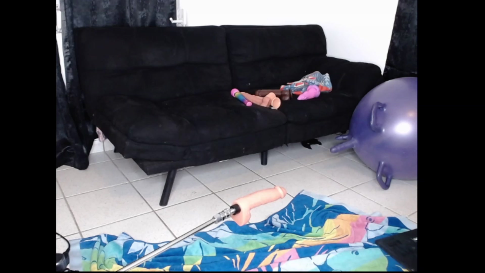 Gallery image thumbnail from HollyHanna's myfreecams stream on, 12/27/2022, 23:54 image 16 of 20