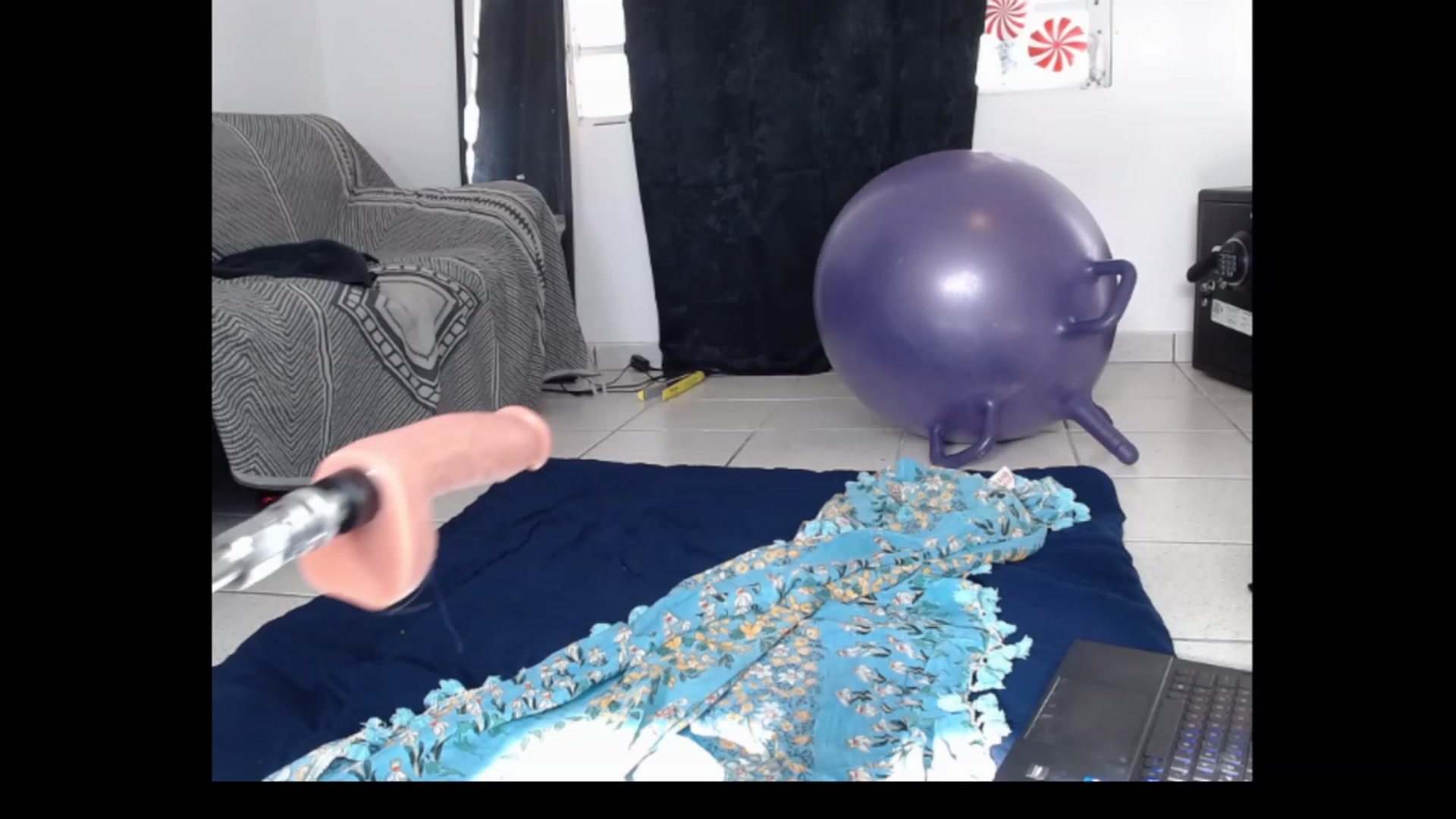 Gallery image thumbnail from HollyHanna's myfreecams stream on, 12/31/2022, 20:31 image 7 of 20