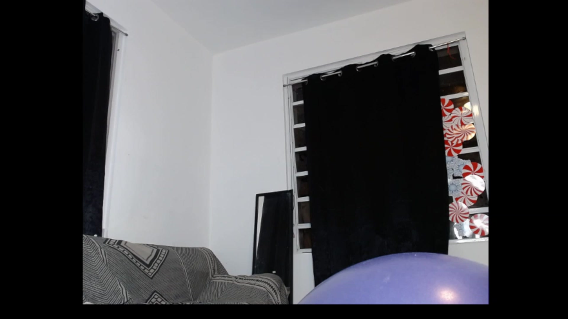 Gallery image thumbnail from HollyHanna's myfreecams stream on, 12/31/2022, 23:55 image 14 of 20