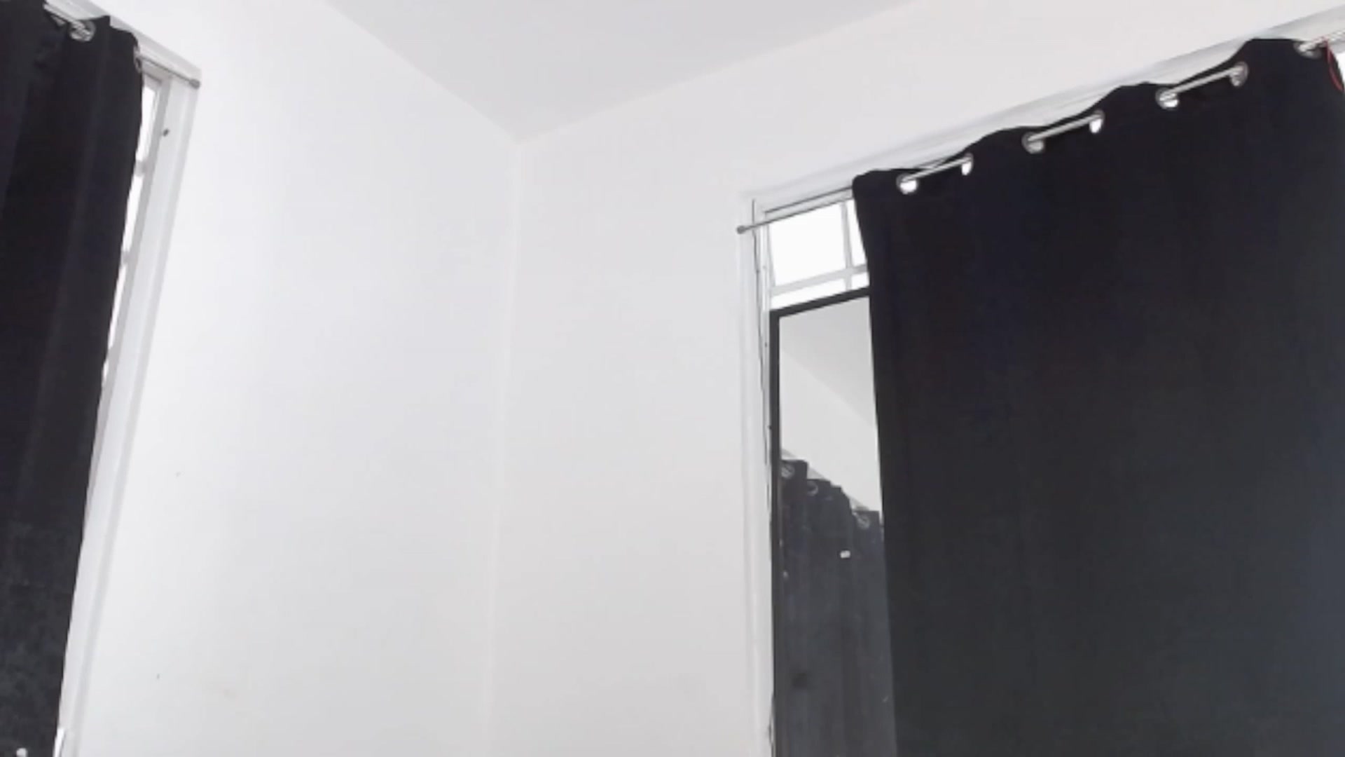 Gallery image thumbnail from HollyHanna's myfreecams stream on, 01/05/2023, 22:45 image 6 of 20