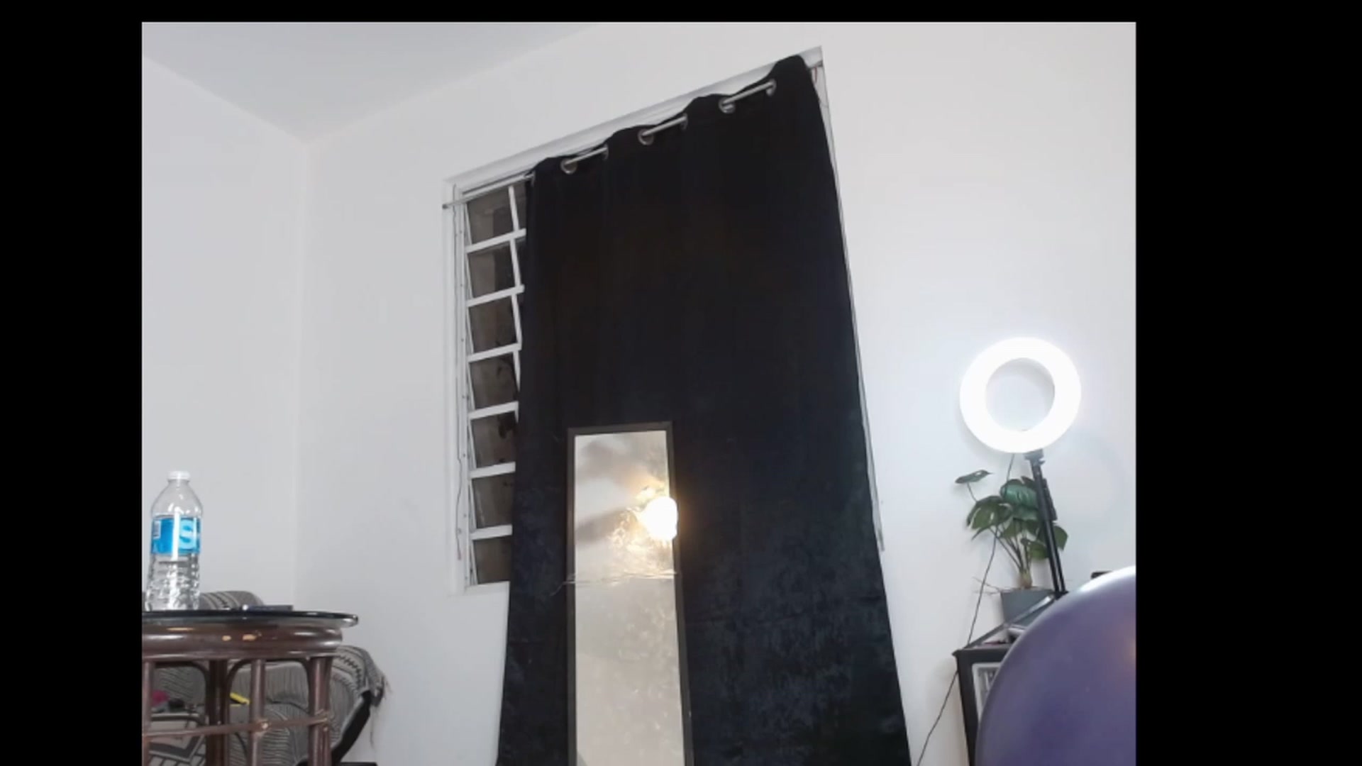 Gallery image thumbnail from HollyHanna's myfreecams stream on, 01/16/2023, 05:04 image 14 of 20
